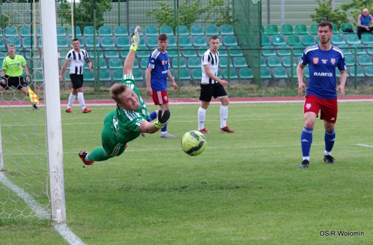 Huragan Wołomin - Narew Ostrołęka 0:1